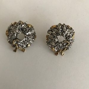 Christmas Wreath Earrings Pierced Open Center VTG